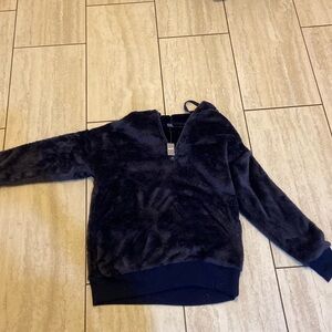 Soft navy blue aeri quarter zip